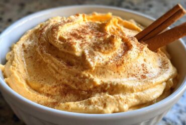 No-Bake Pumpkin Fluff Dip