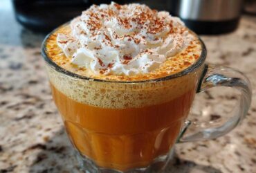Pumpkin Spice Latte (Homemade)
