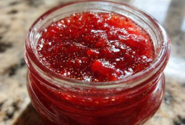Spiced Cranberry Strawberry Jam (Christmas Jam)