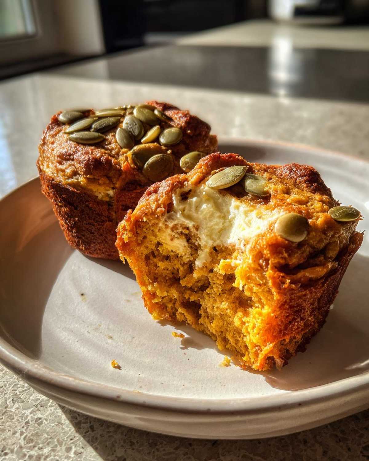 Starbucks-Copycat Pumpkin Cream Cheese Muffins - detail 4