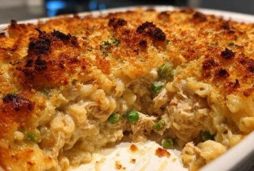 Cheesy tuna noodle casserole