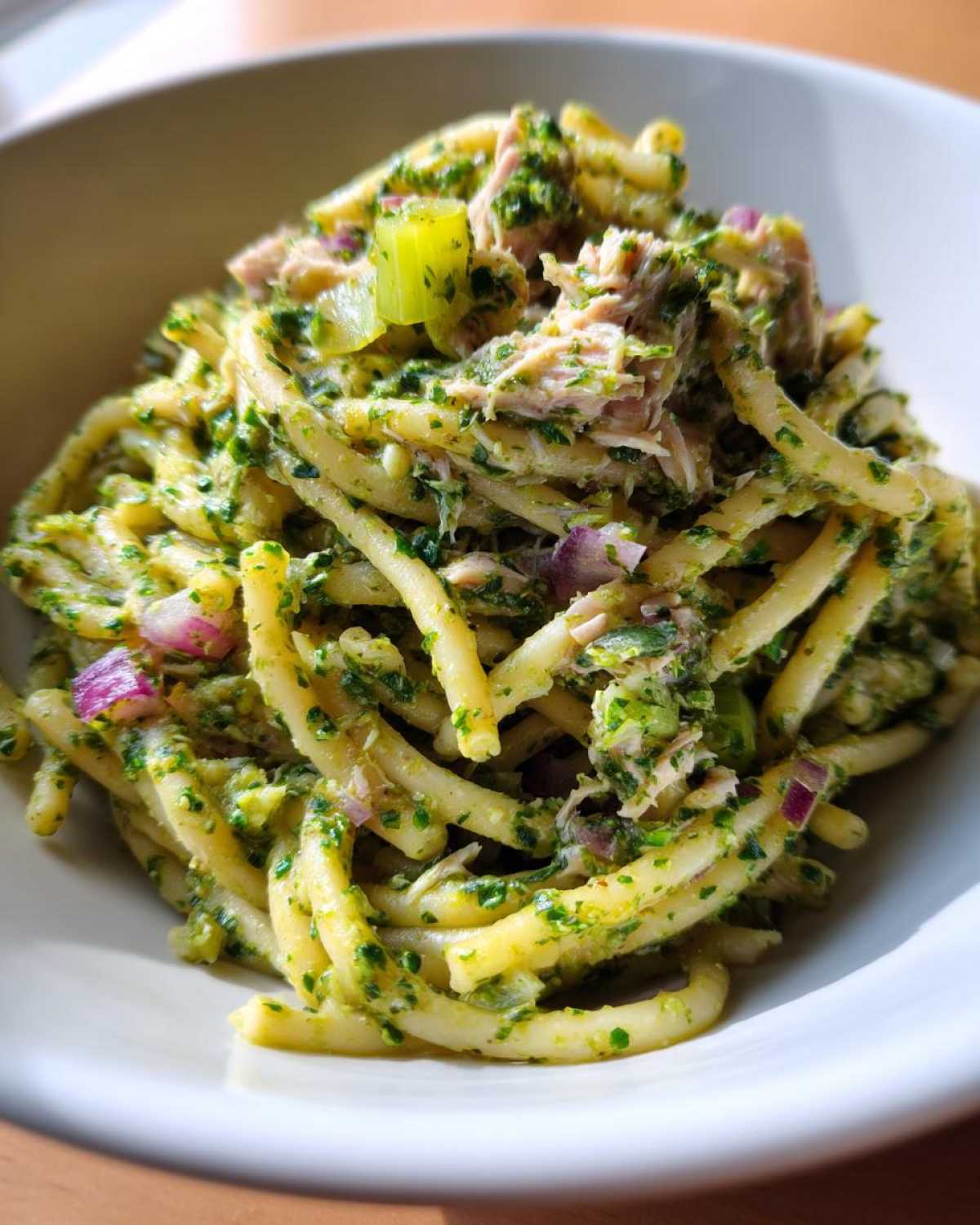 Pesto tuna pasta salad - detail 3