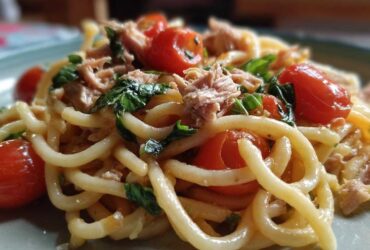 Tomato basil tuna pasta