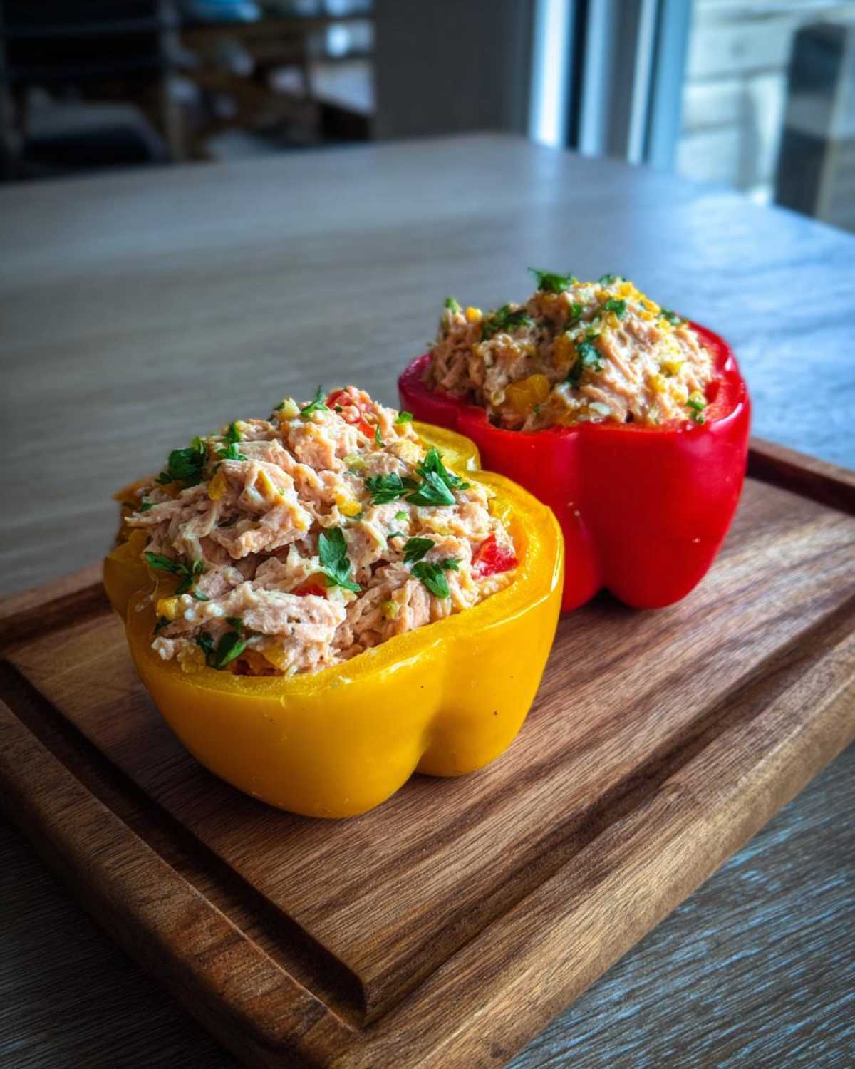 Tuna-stuffed bell peppers - detail 4