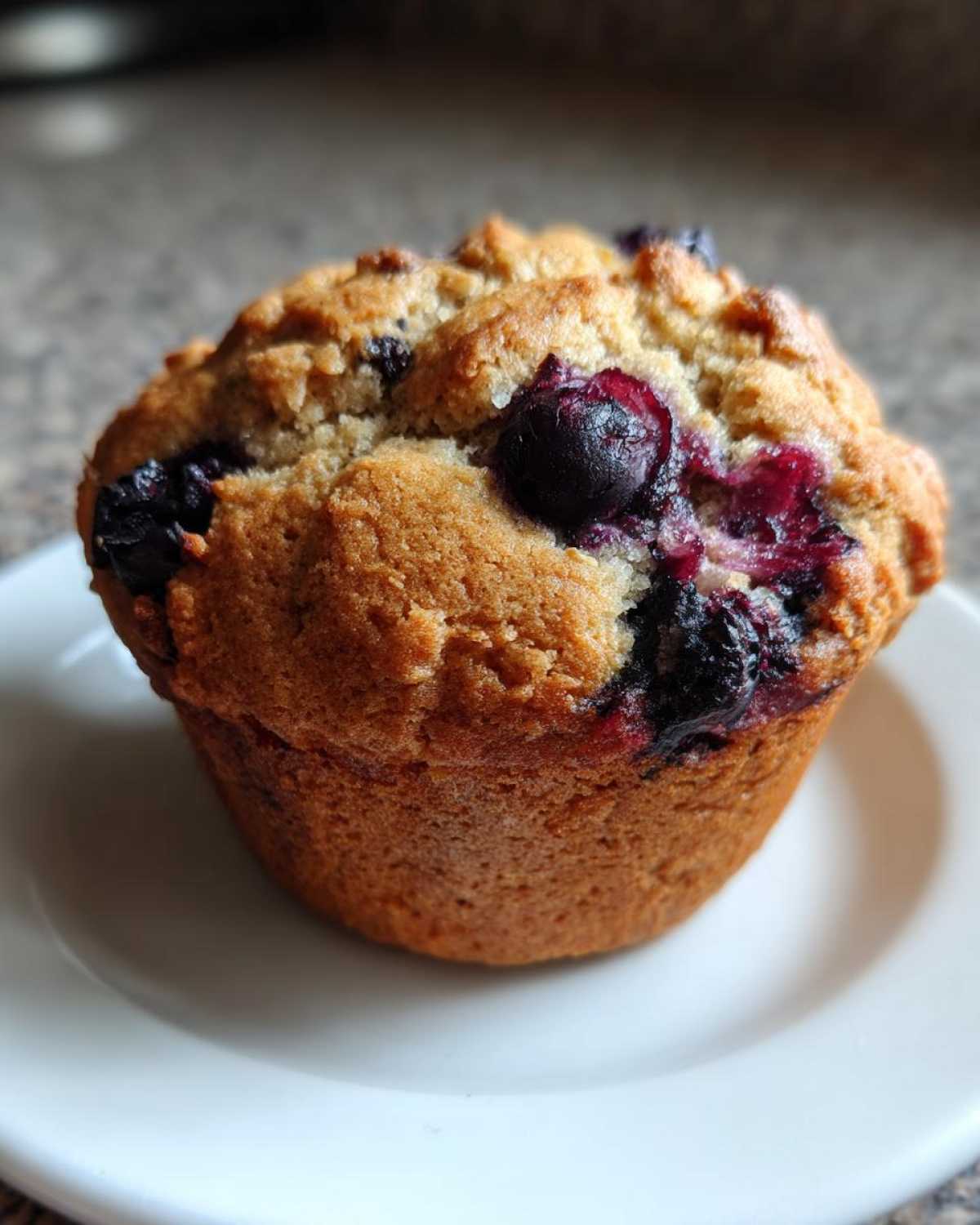 Vegan blueberry muffins - detail 2