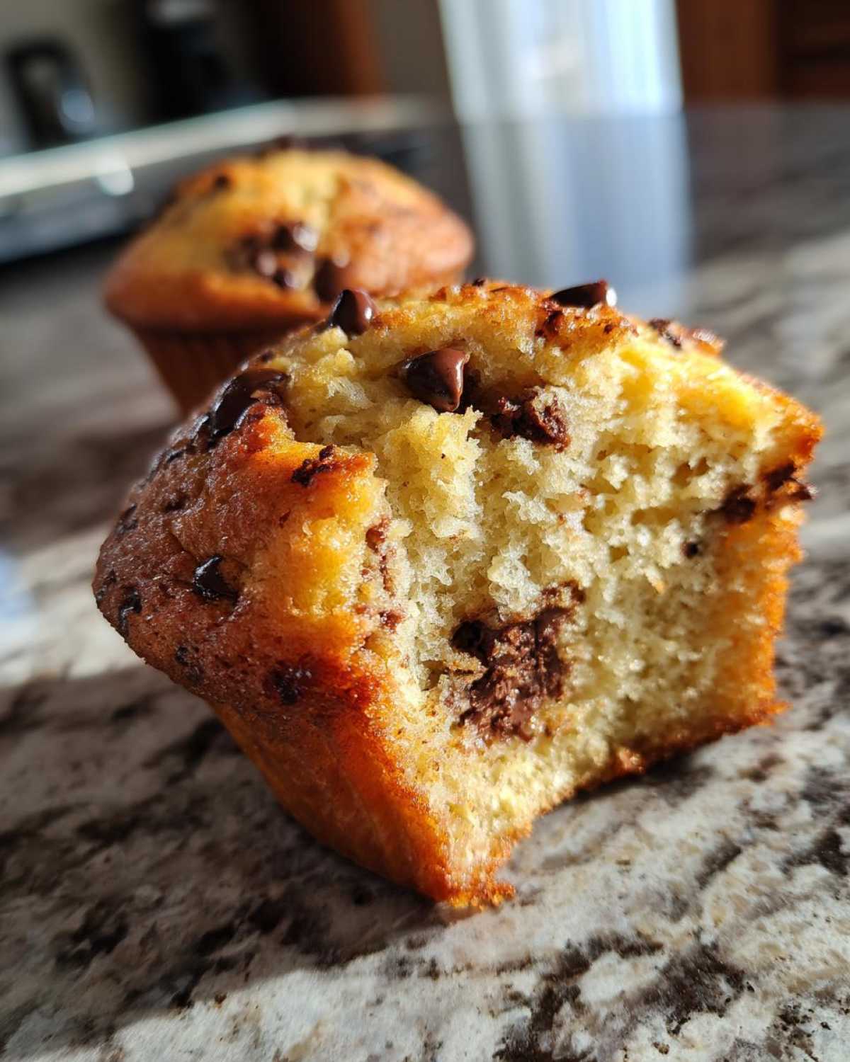 Vegan chocolate chip muffins - detail 3