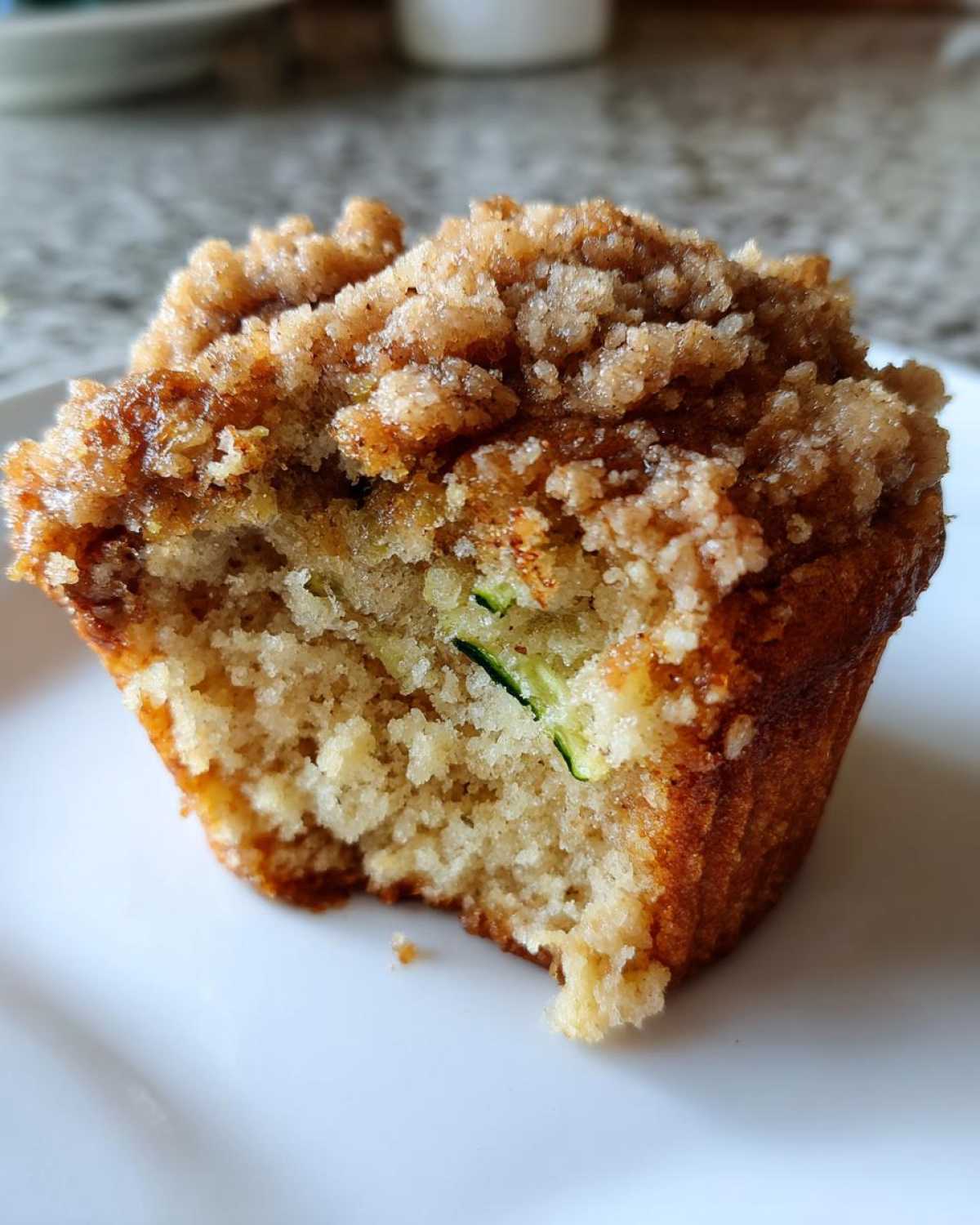 Zucchini Streusel Muffins - detail 3