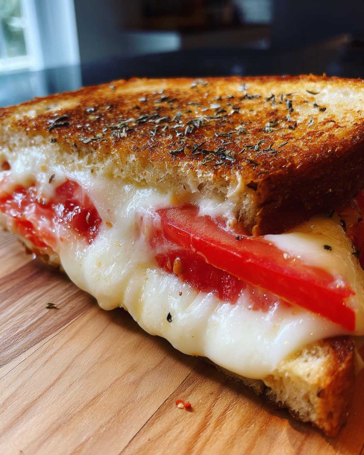 Caprese Grilled Cheese Sandwich - detail 3