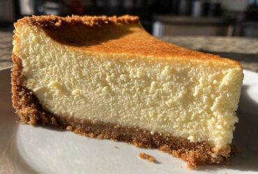 Classic New York Cheesecake