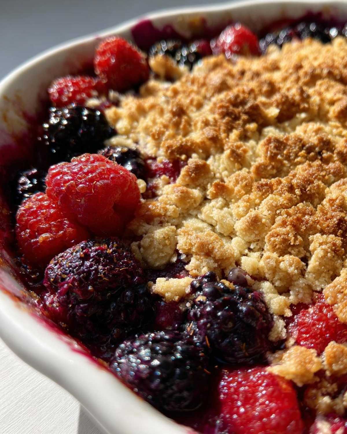 Mixed Berry Crumble with Oat Topping - detail 4