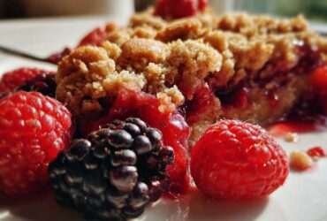 Mixed Berry Crumble with Oat Topping