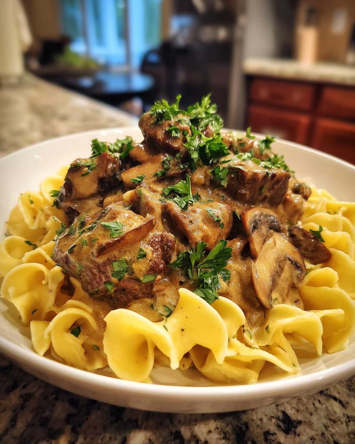 Slow Cooker Beef Stroganoff - detail 1
