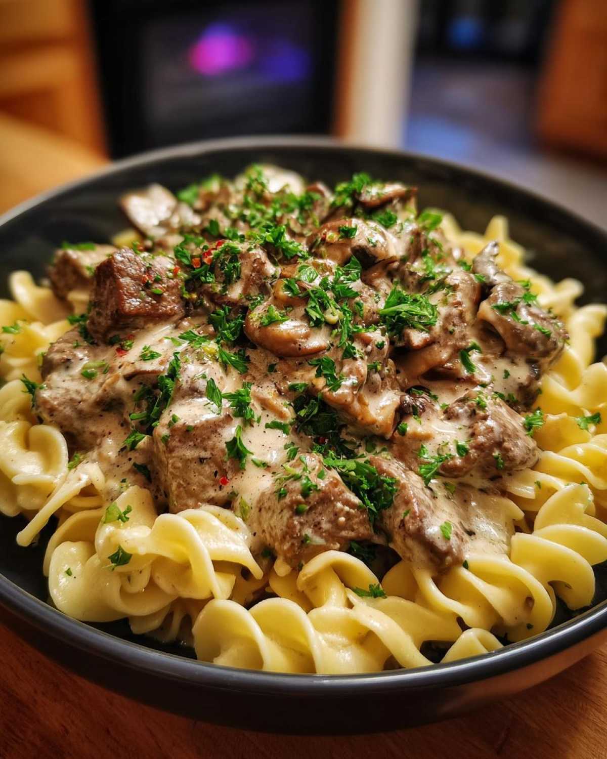 Slow Cooker Beef Stroganoff - detail 3