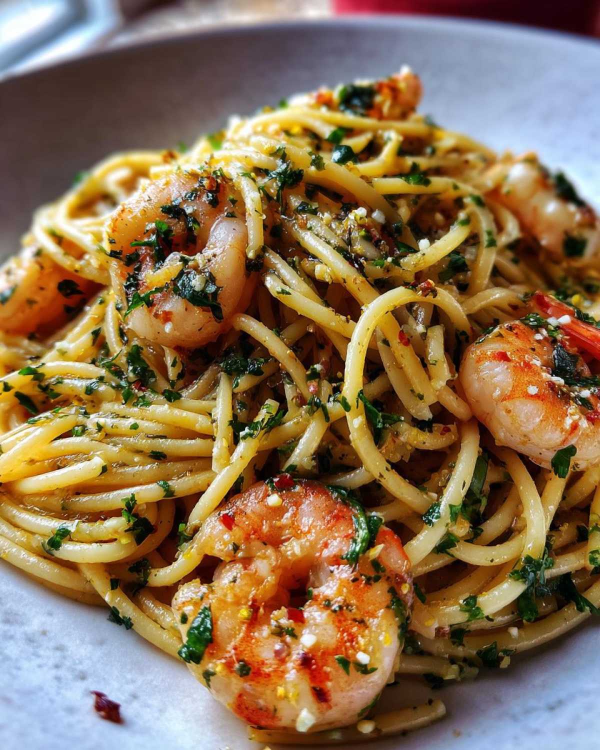 Spaghetti Aglio e Olio with Shrimp - detail 4