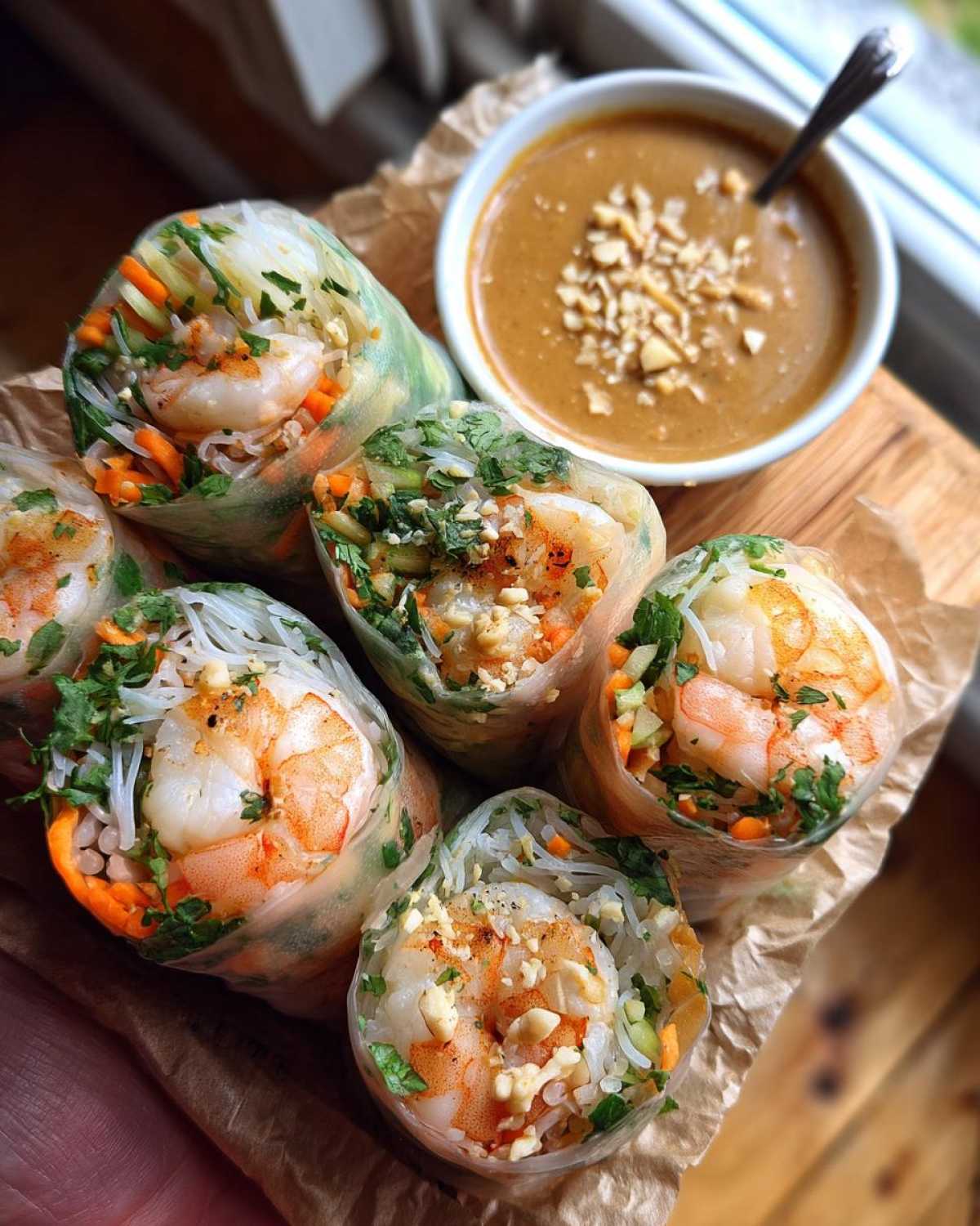 Summer Roll (Fresh Spring Roll) with Peanut Sauce - detail 1