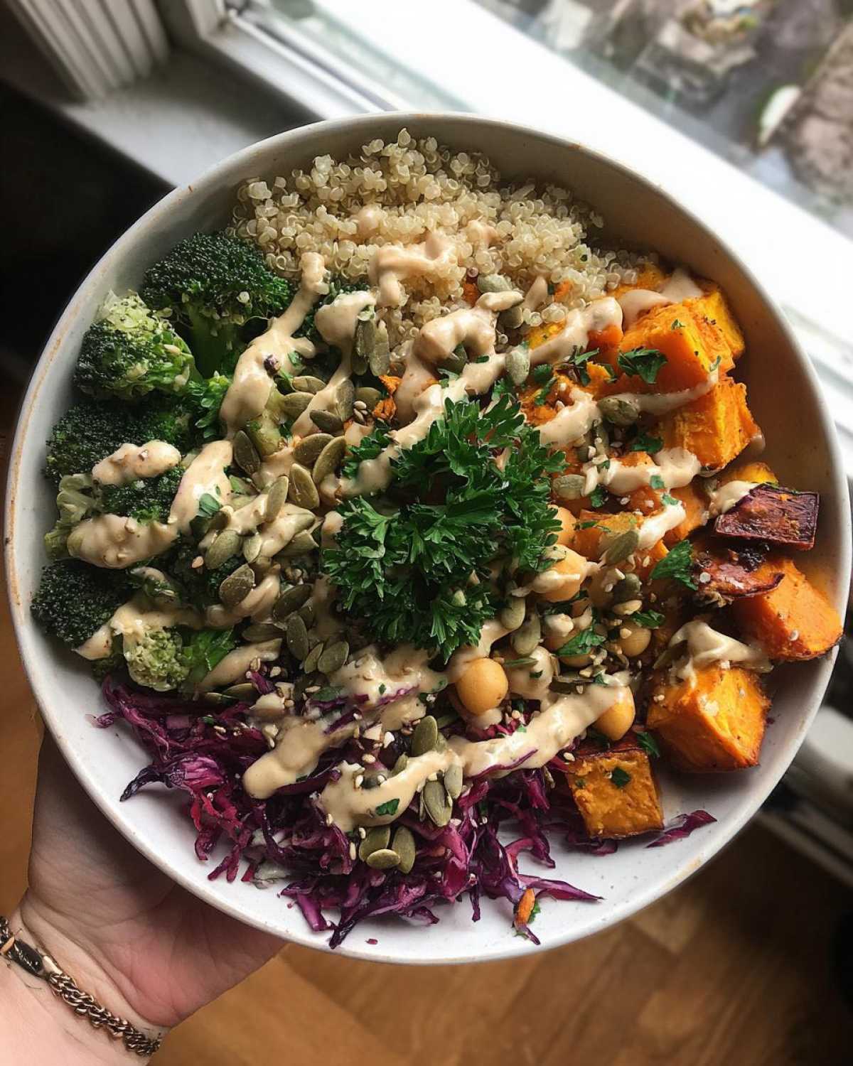 Vegan Buddha Bowl with Tahini Dressing - detail 1