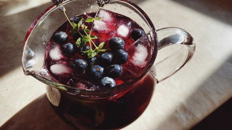 Blueberry Lavender Lemonade (Gorgeous Garden Party Drink)