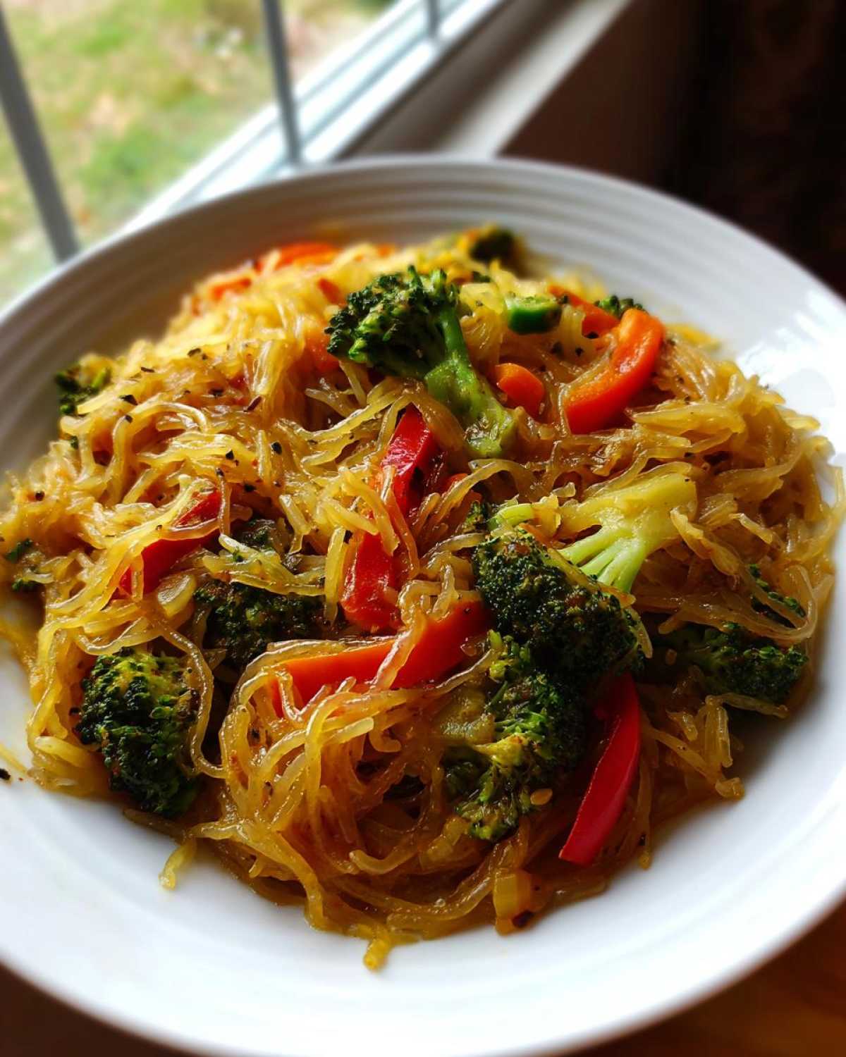 Spaghetti Squash Chow Mein (Healthy Chinese Takeout Fix) - detail 2
