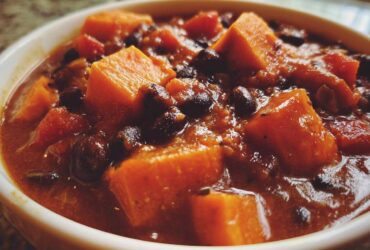 Sweet Potato Black Bean Chili (Vegan One-Pot Meal)