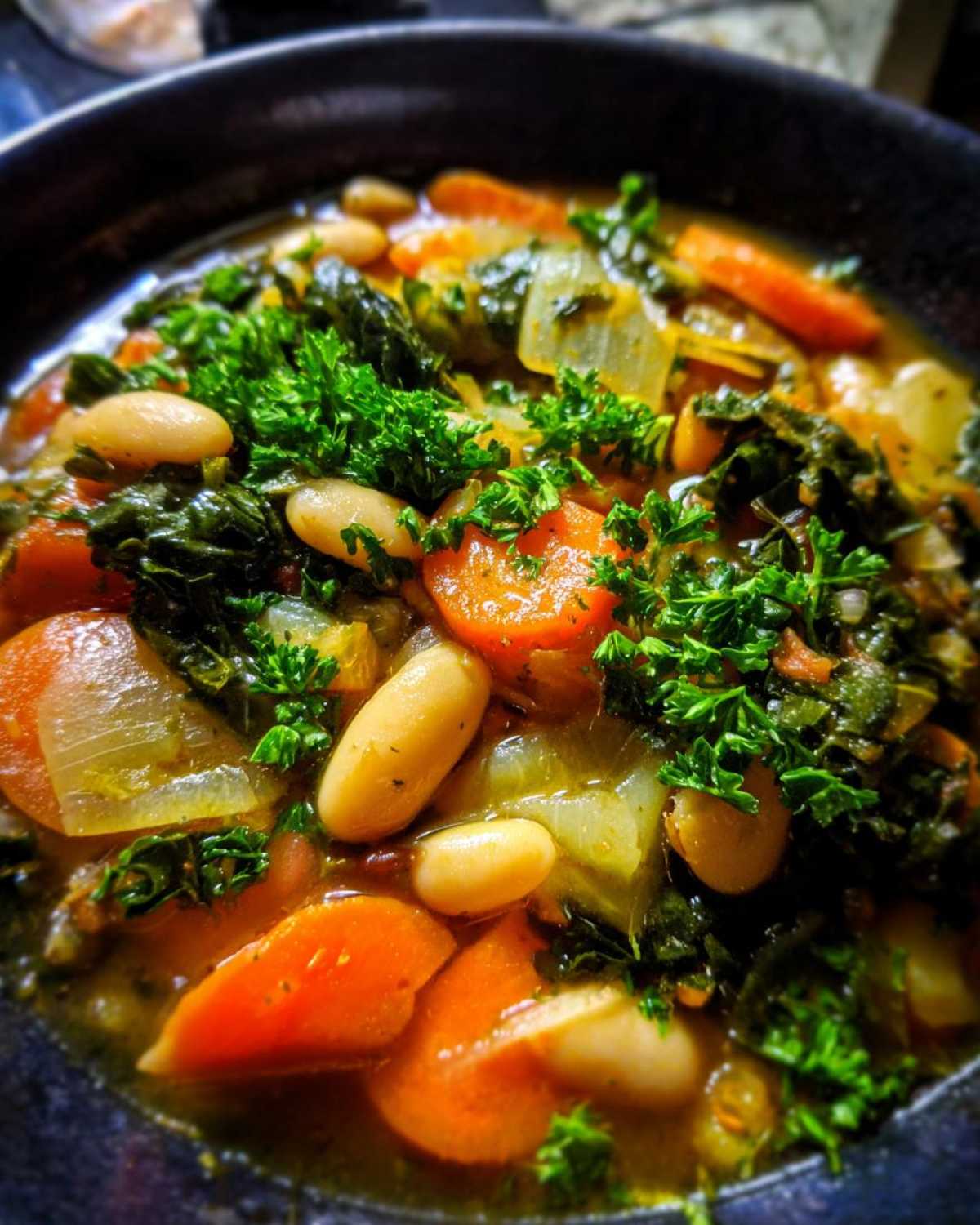Veggie-Powered Minestrone Soup (Hearty & Low-Calorie) - detail 1