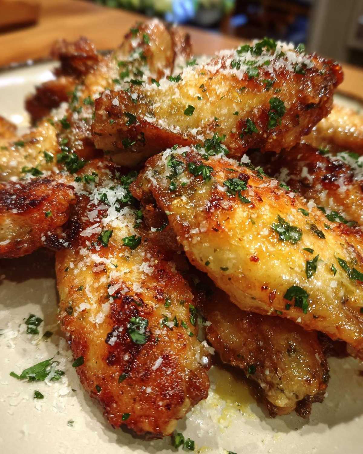Air Fryer Garlic Parmesan Wings - detail 3