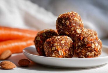 Carrot Cake Energy Bites