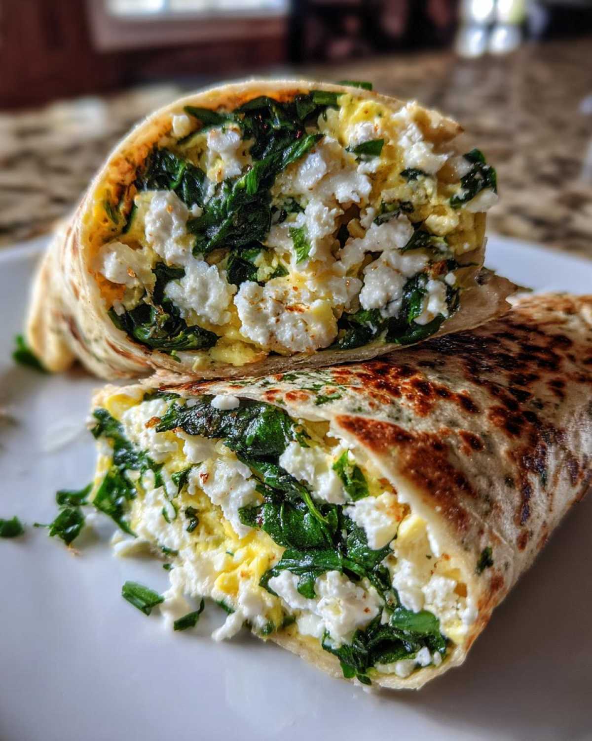 Feta & Spinach Omelette Wrap - detail 3