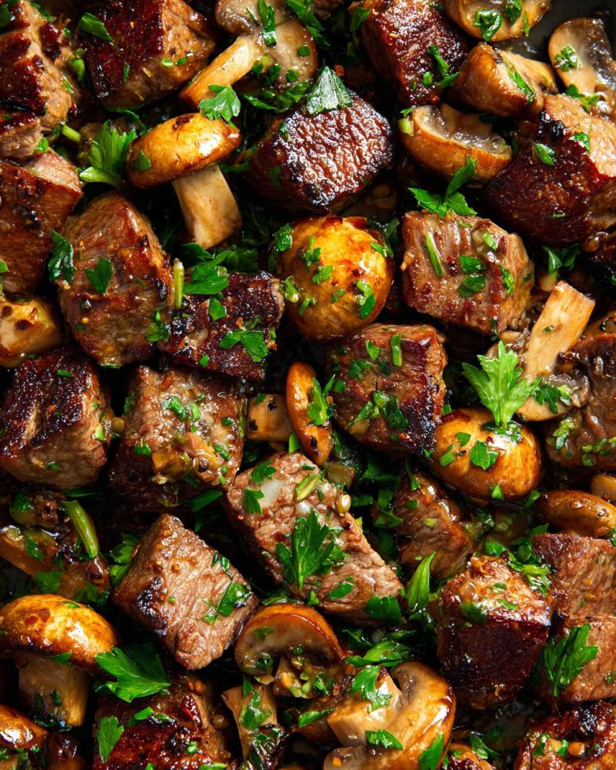 Garlic Butter Steak Bites with Mushrooms - detail 2
