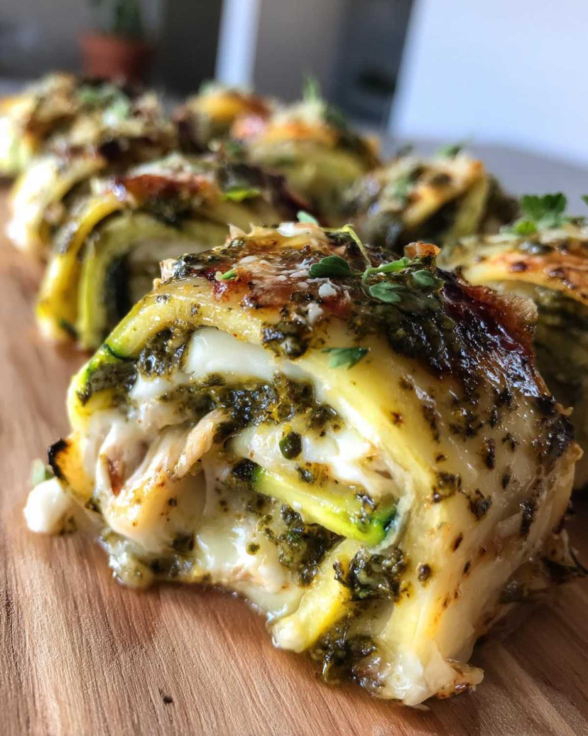 Pesto Zucchini Roll-Up Bites - detail 4