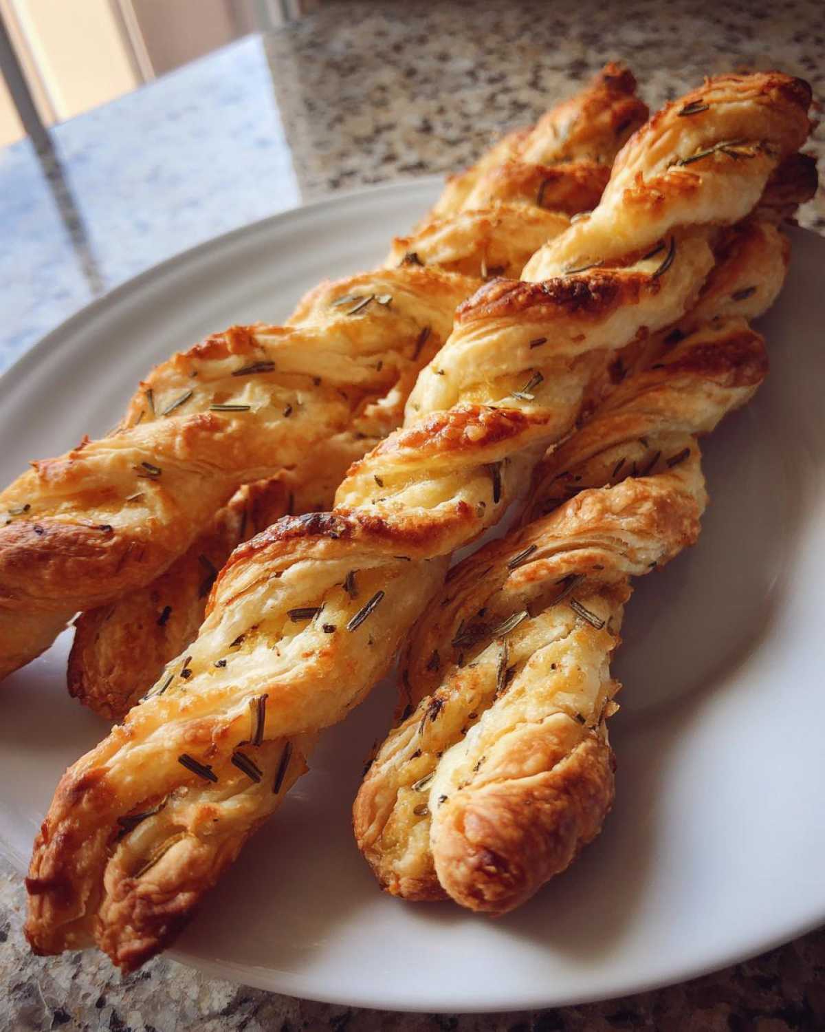 Rosemary Garlic Puff Pastry Twists - detail 2