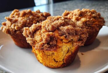 Spiced Pumpkin Streusel Muffins