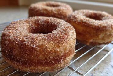 Baked Cinnamon Sugar Donuts