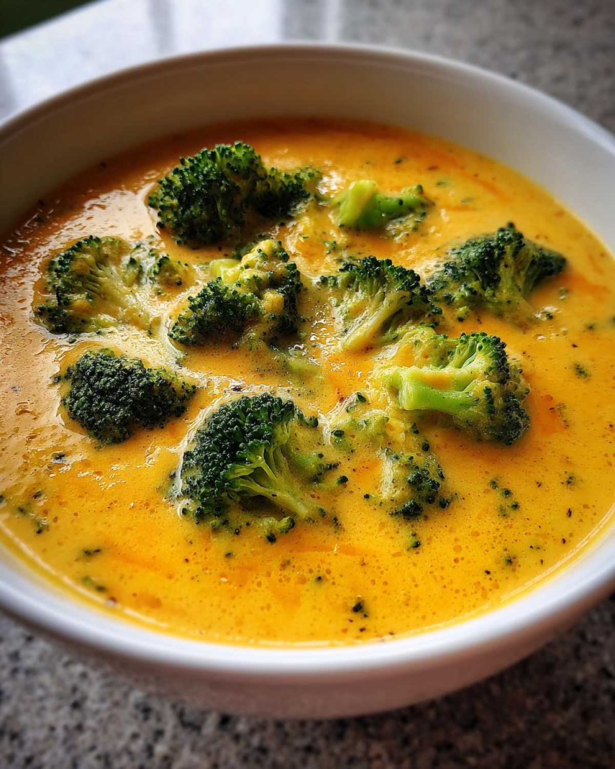 Creamy Broccoli Cheddar Soup - detail 1