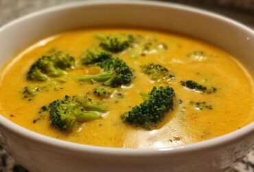 Creamy Broccoli Cheddar Soup
