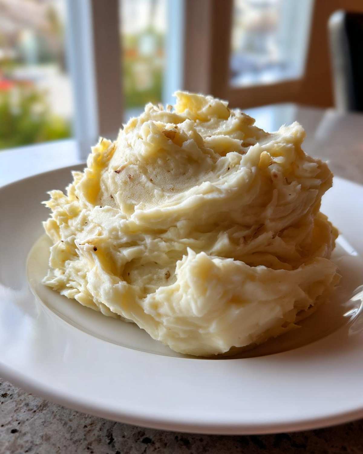 Roasted Garlic Mashed Potatoes - detail 1