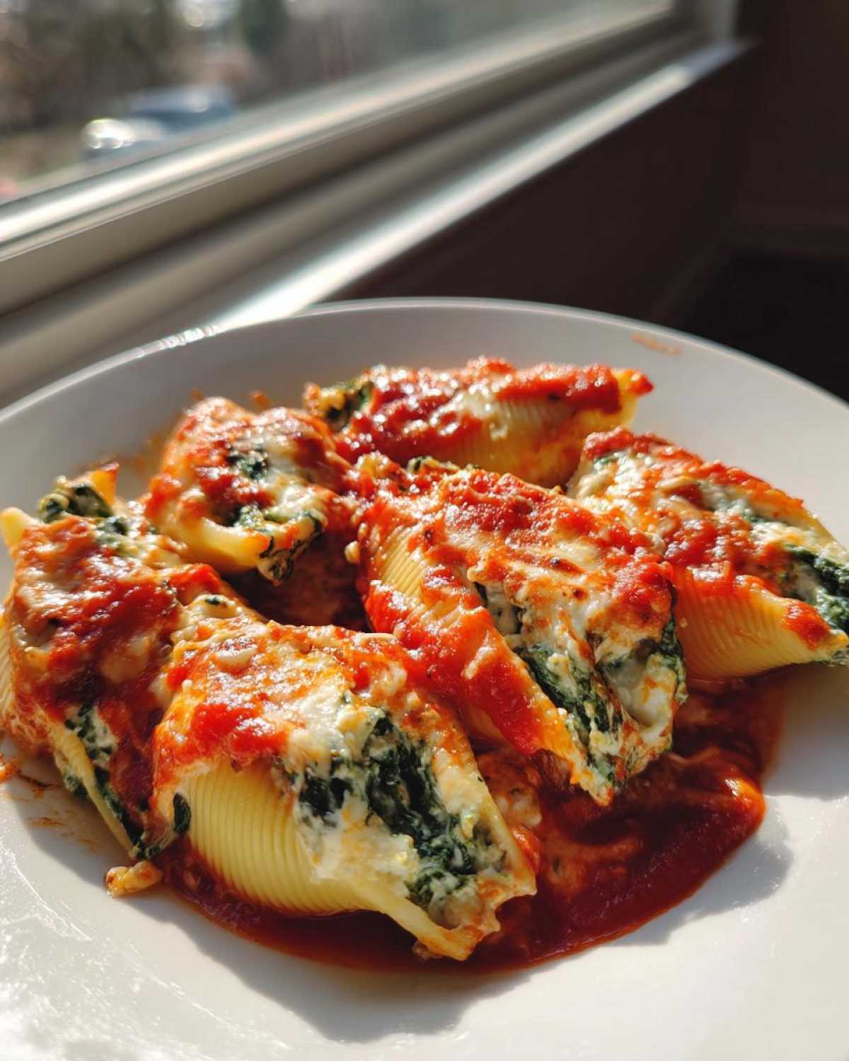 Spinach Feta Stuffed Shells - detail 2