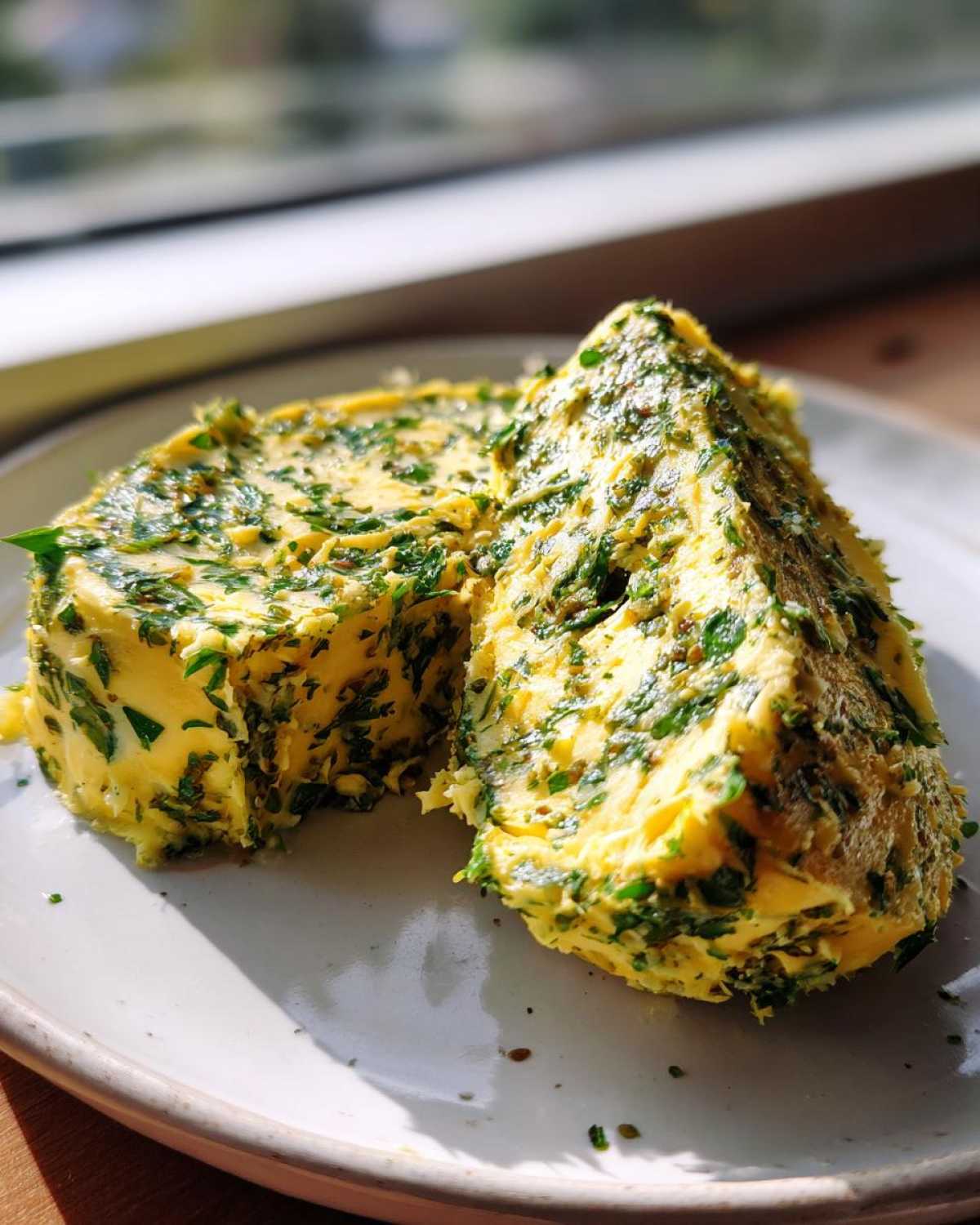 garlic butter - detail 1