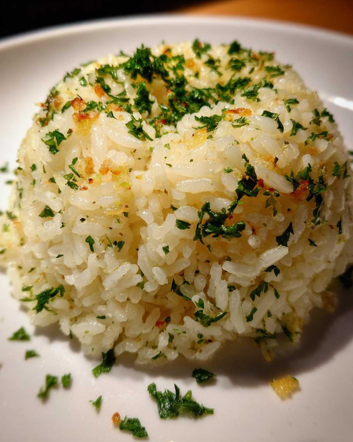 garlic butter rice - detail 1