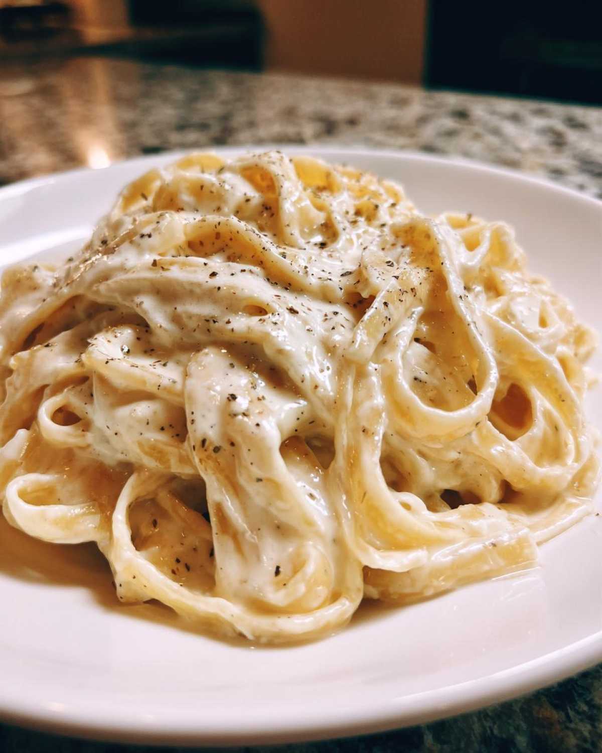 homemade alfredo sauce - detail 1
