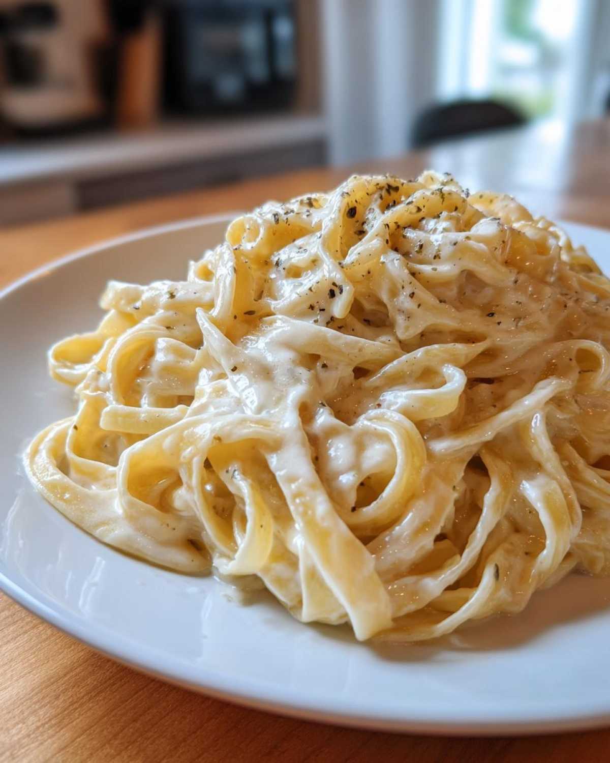 homemade alfredo sauce - detail 2