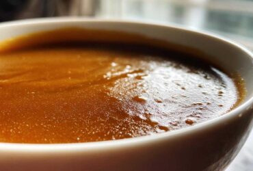 homemade brown gravy