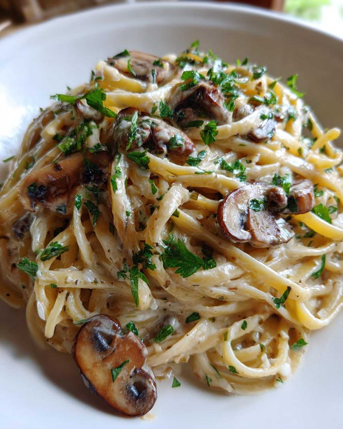 mushroom pasta - detail 1