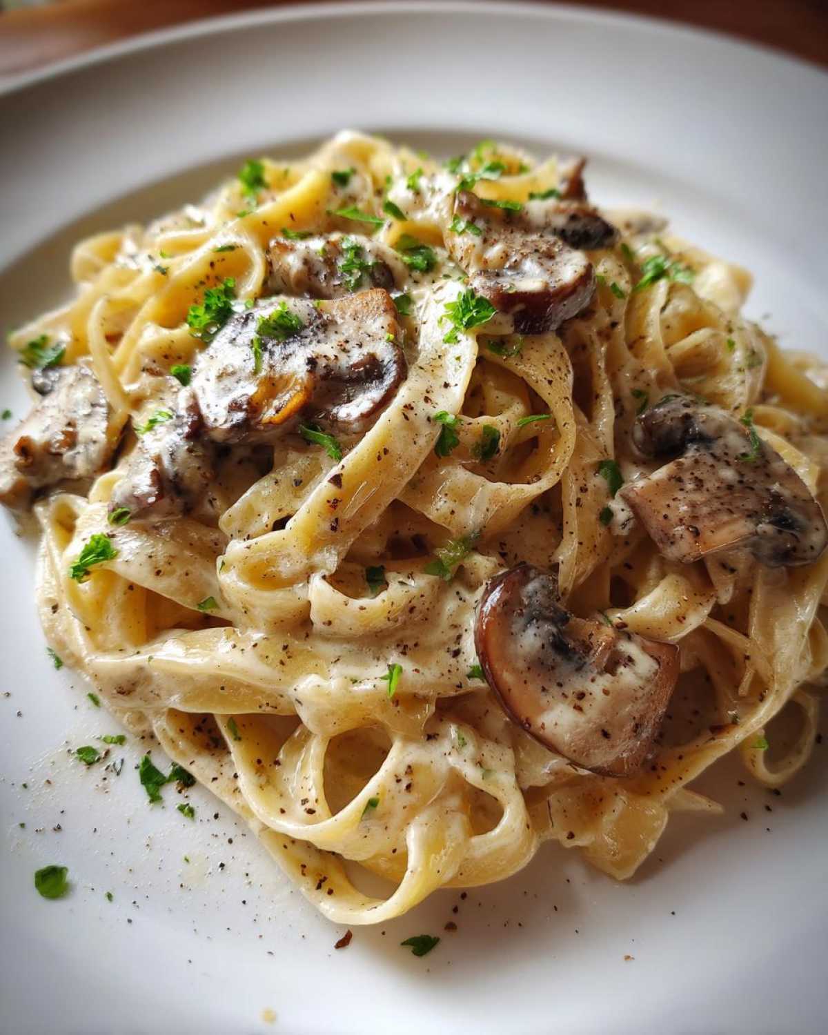 mushroom pasta - detail 2