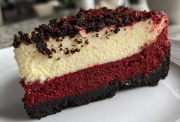 red velvet cheesecake